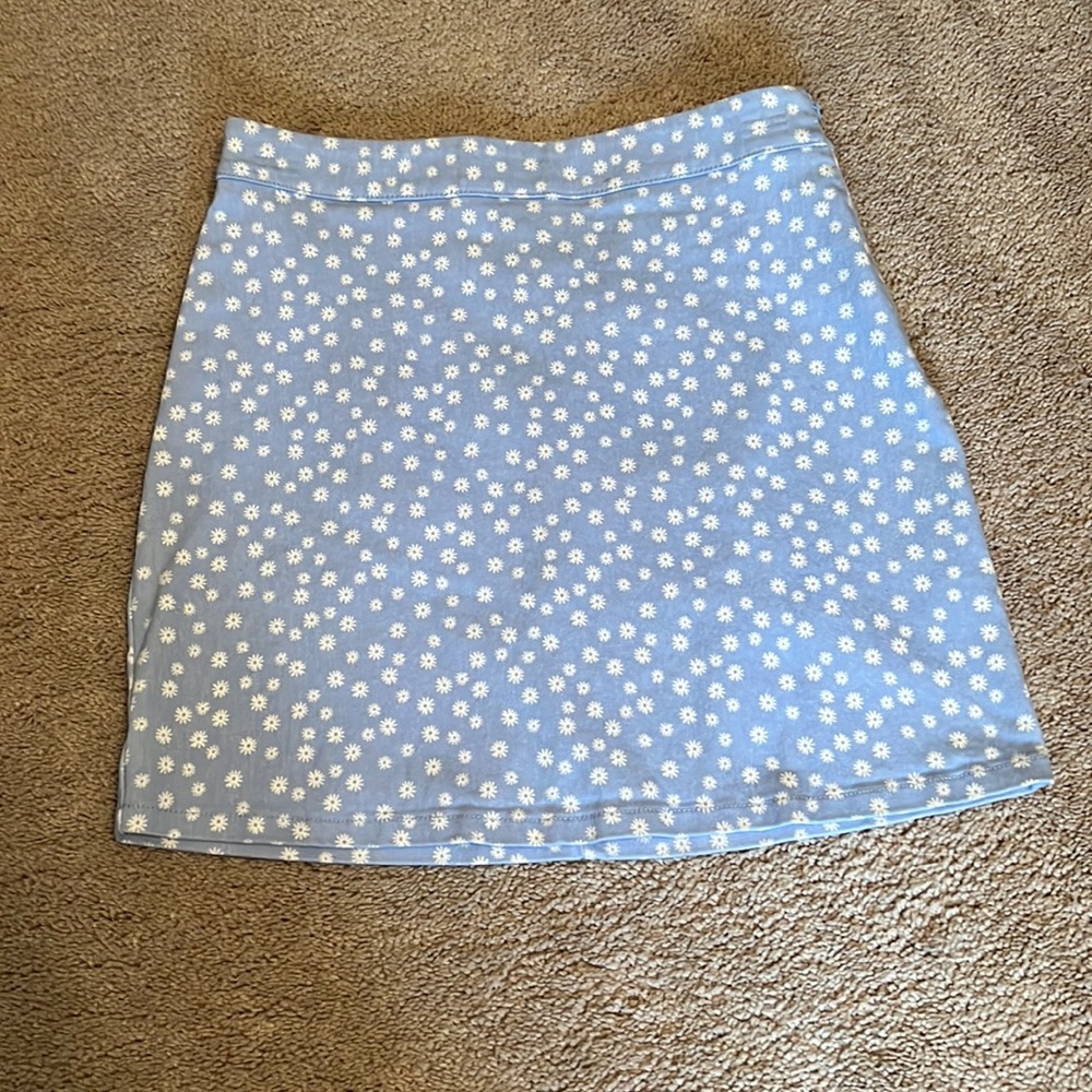 blue mini skirt with white flowers, size M, worn once, great condition!
